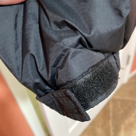 Mens XL Down/Nylon/Poly Jacket from Steve & Barry’s. Worn once. - Picture 4 of 7